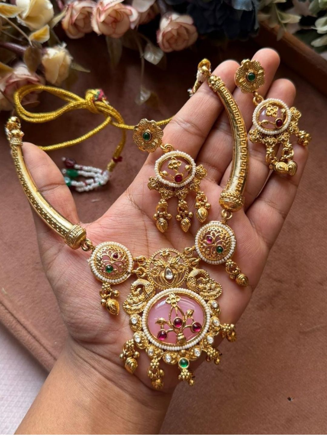 Ishhaara Heritage Hasli Necklace
