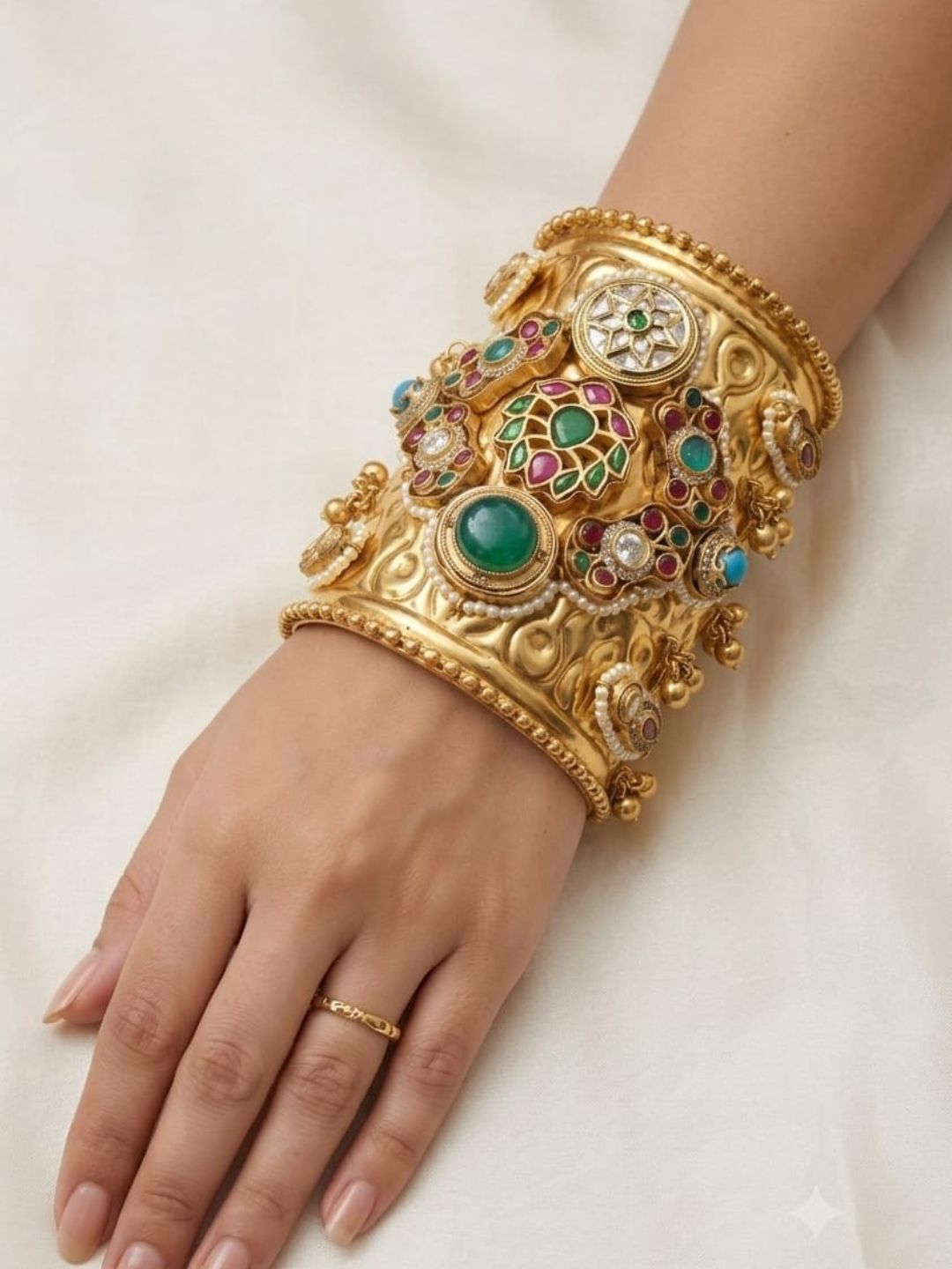 Ishhaara Heritage Multigem Statement Kada