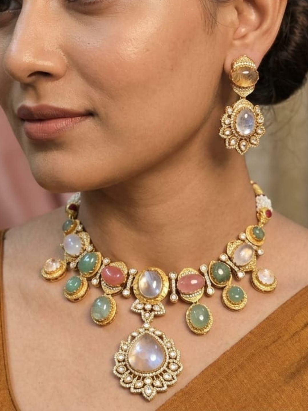 Ishhaara Heritage Natural Stone Set