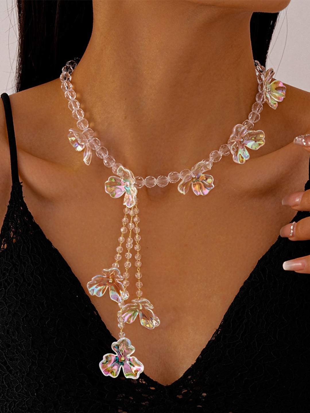Ishhaara High Grade Crystal Flower Necklace