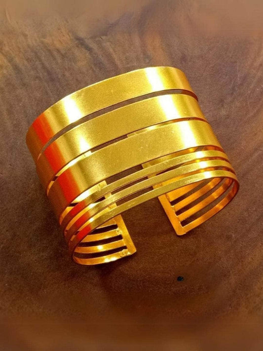 Ishhaara Hollow Out Wide Cuff Bangle