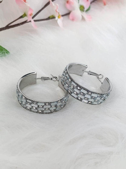 Ishhaara Huma Qureshi In Bejeweled Hoops