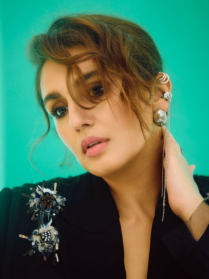 Ishhaara Huma Qureshi In Long Tassel Earcuff