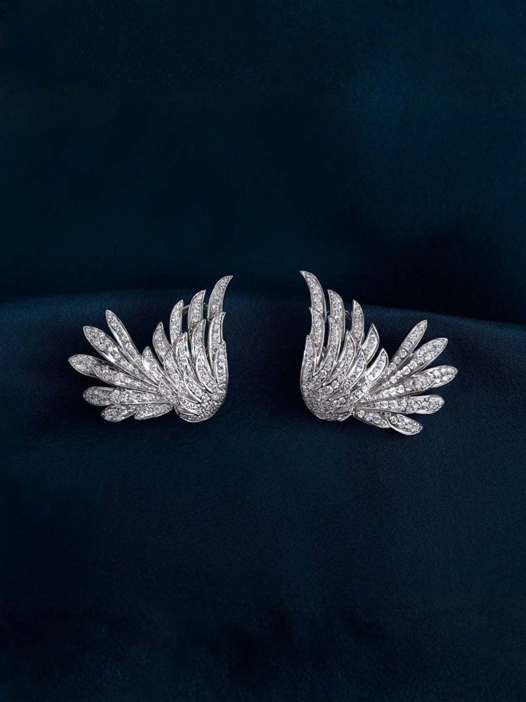 Ishhaara Icarus Stud Earring