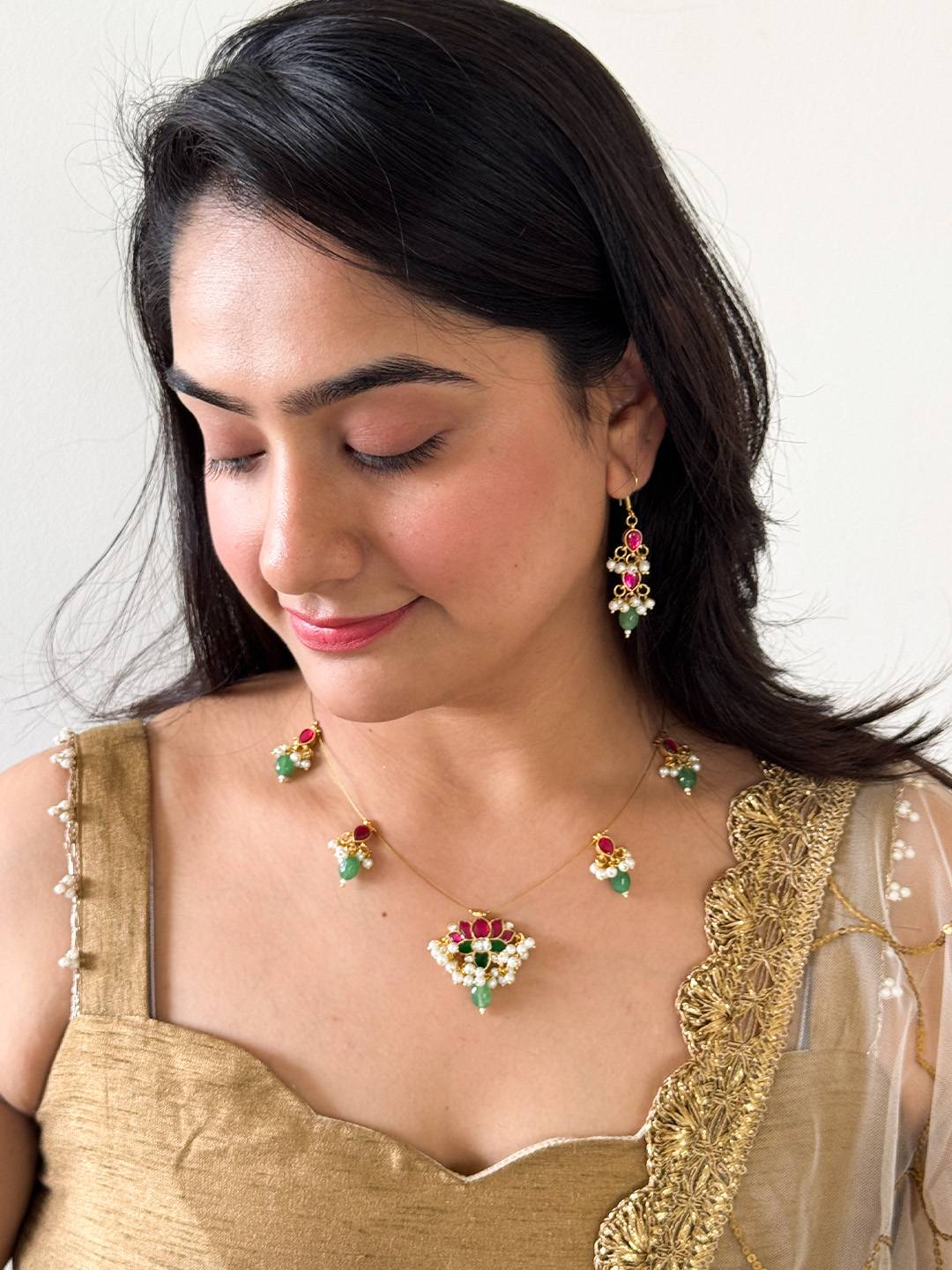 Ishhaara Invisible Jadau Kundan Necklace