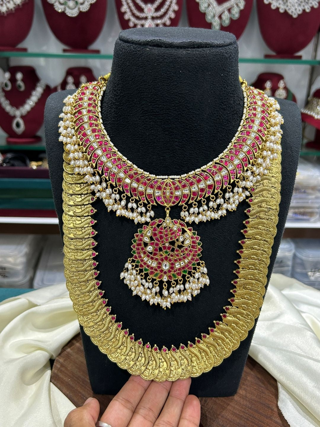 Ishhaara Ivory Pearl Kundan Pendant Necklace
