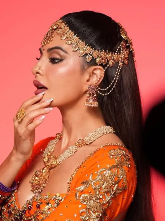 Ishhaara Jacqueline Fernandez In Floral Jhumka With Ear Chain