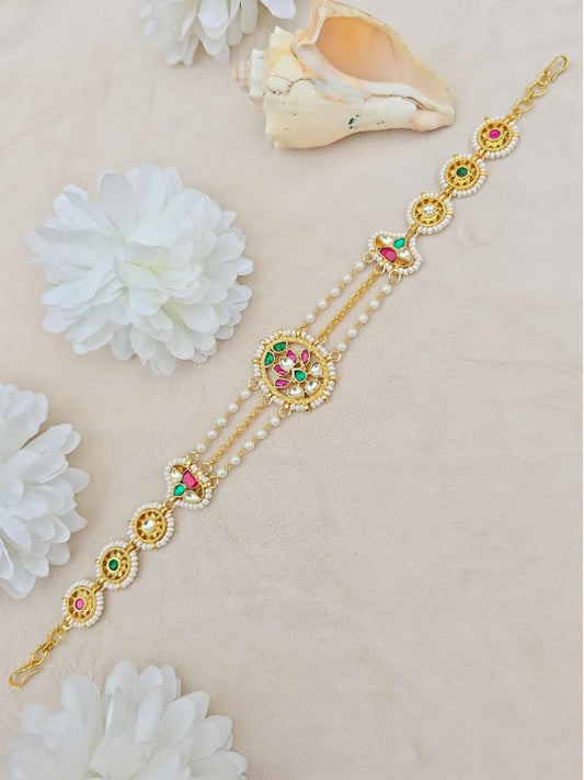 Ishhaara Jadau Kundan And Pearl Studded Mathapatti