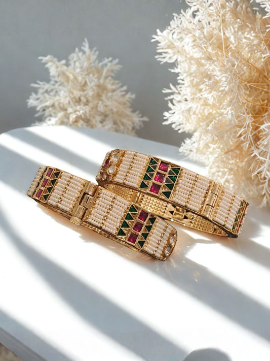 Ishhaara Jadau Kundan Bangles