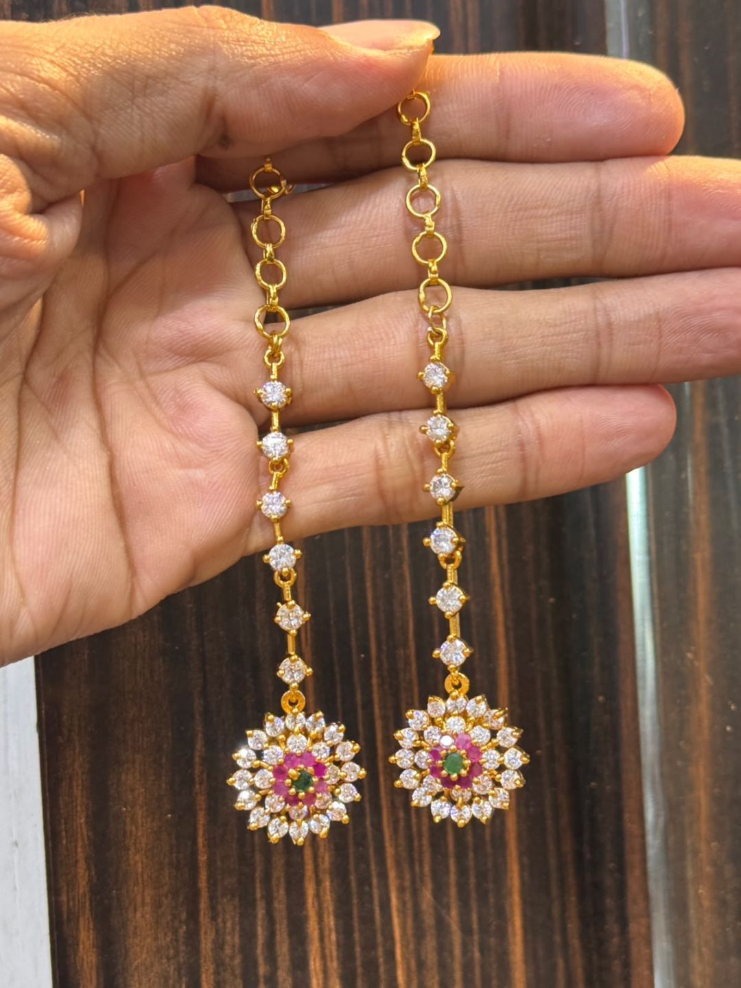 Ishhaara Jadau Kundan Ear Studs With Mattals