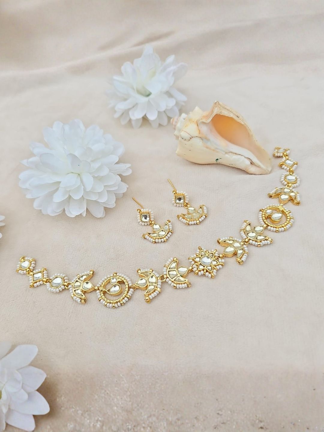 Ishhaara Jadau Kundan Floral Choker Necklace