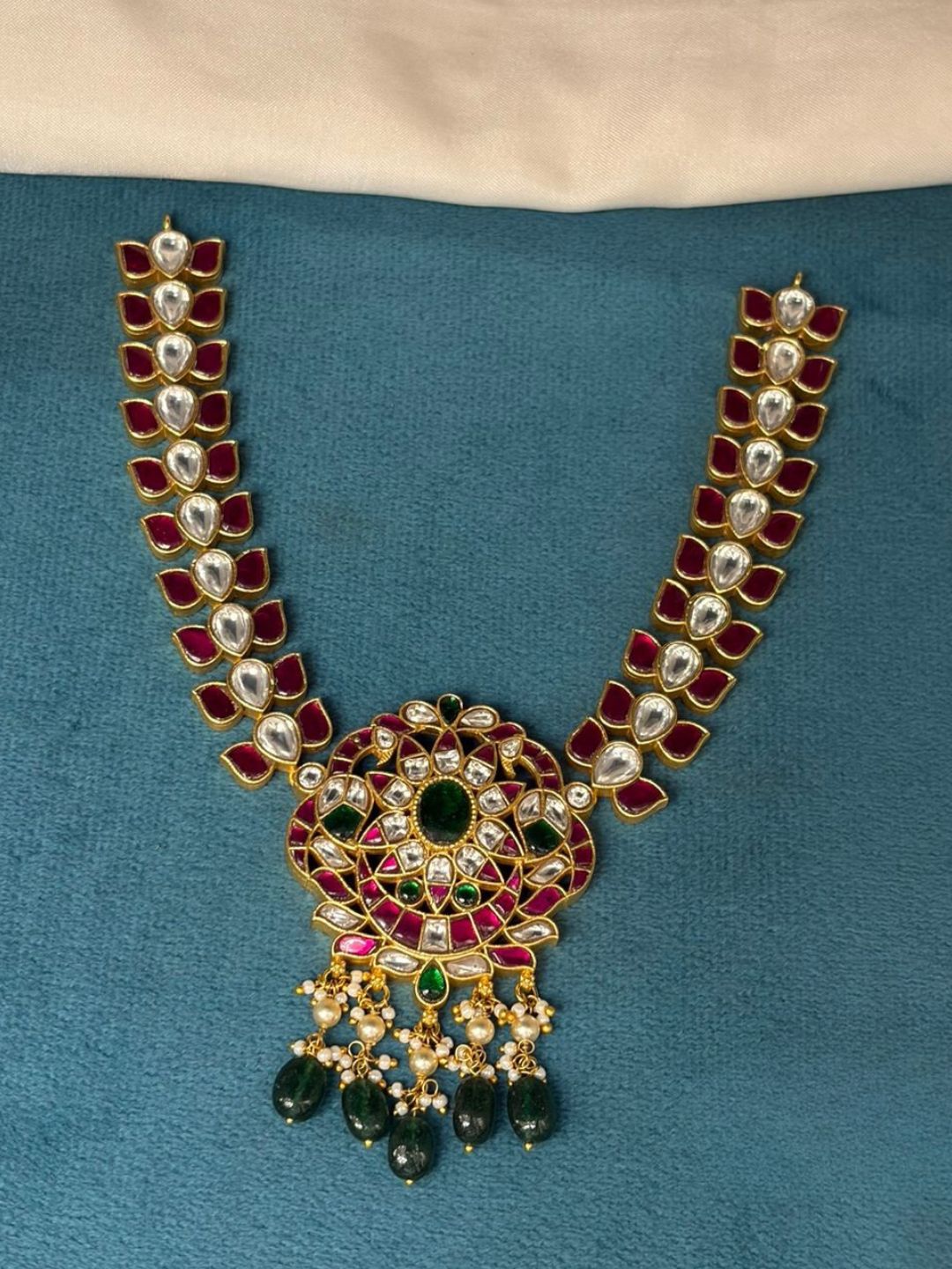 Ishhaara Jadau Kundan Lotus Short Necklace