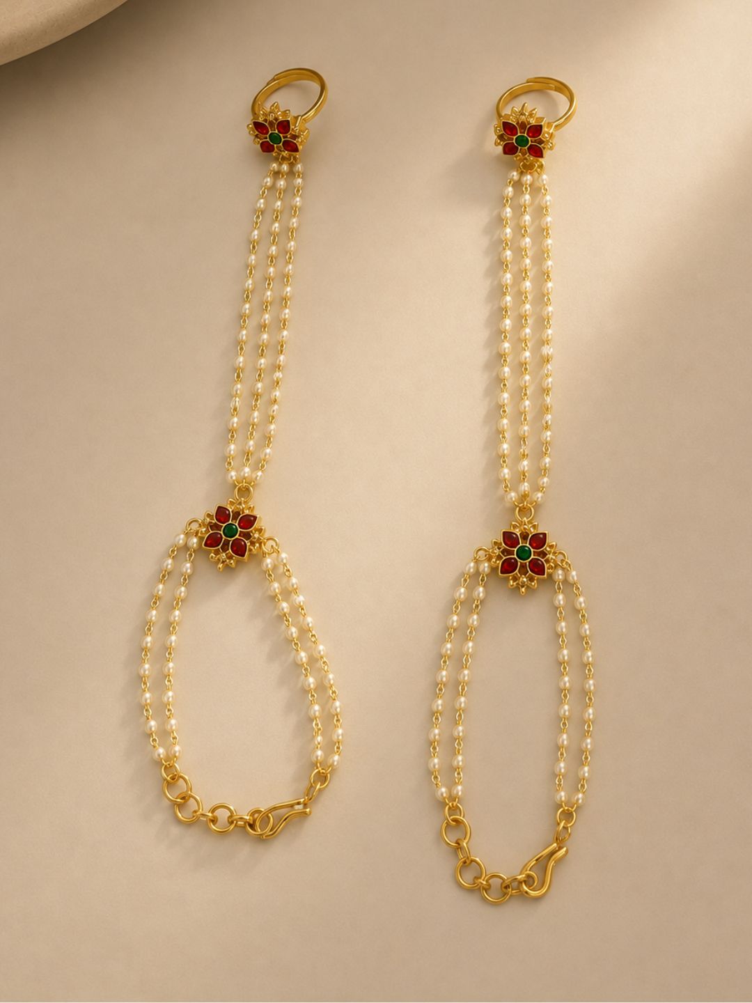 Ishhaara Jadau Kundan Pearl Hathphool