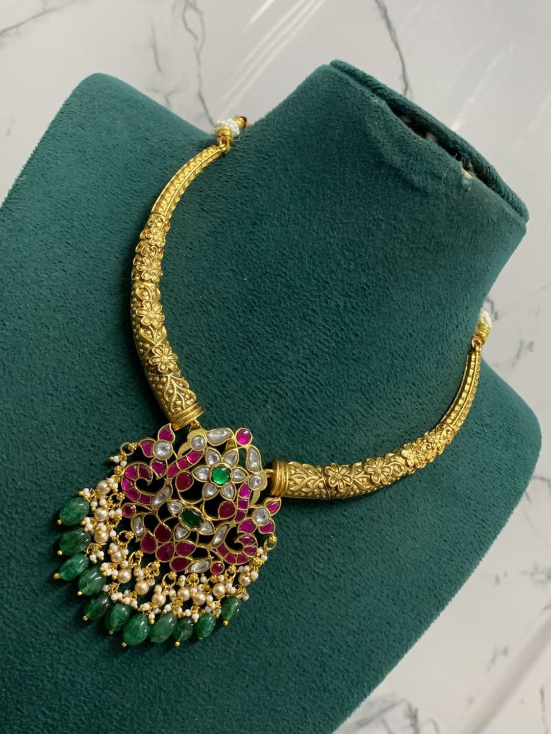 Ishhaara Jadau Kundan Stone Necklace