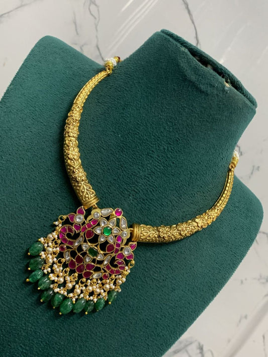 Ishhaara Jadau Kundan Stone Necklace