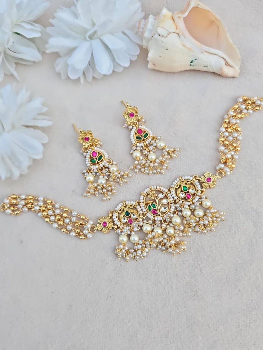 Ishhaara Jadau Kundan Studded Statement Neckalce
