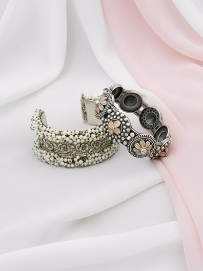 Ishhaara Jhanvi Kapoor In Oxidised Bangles Set