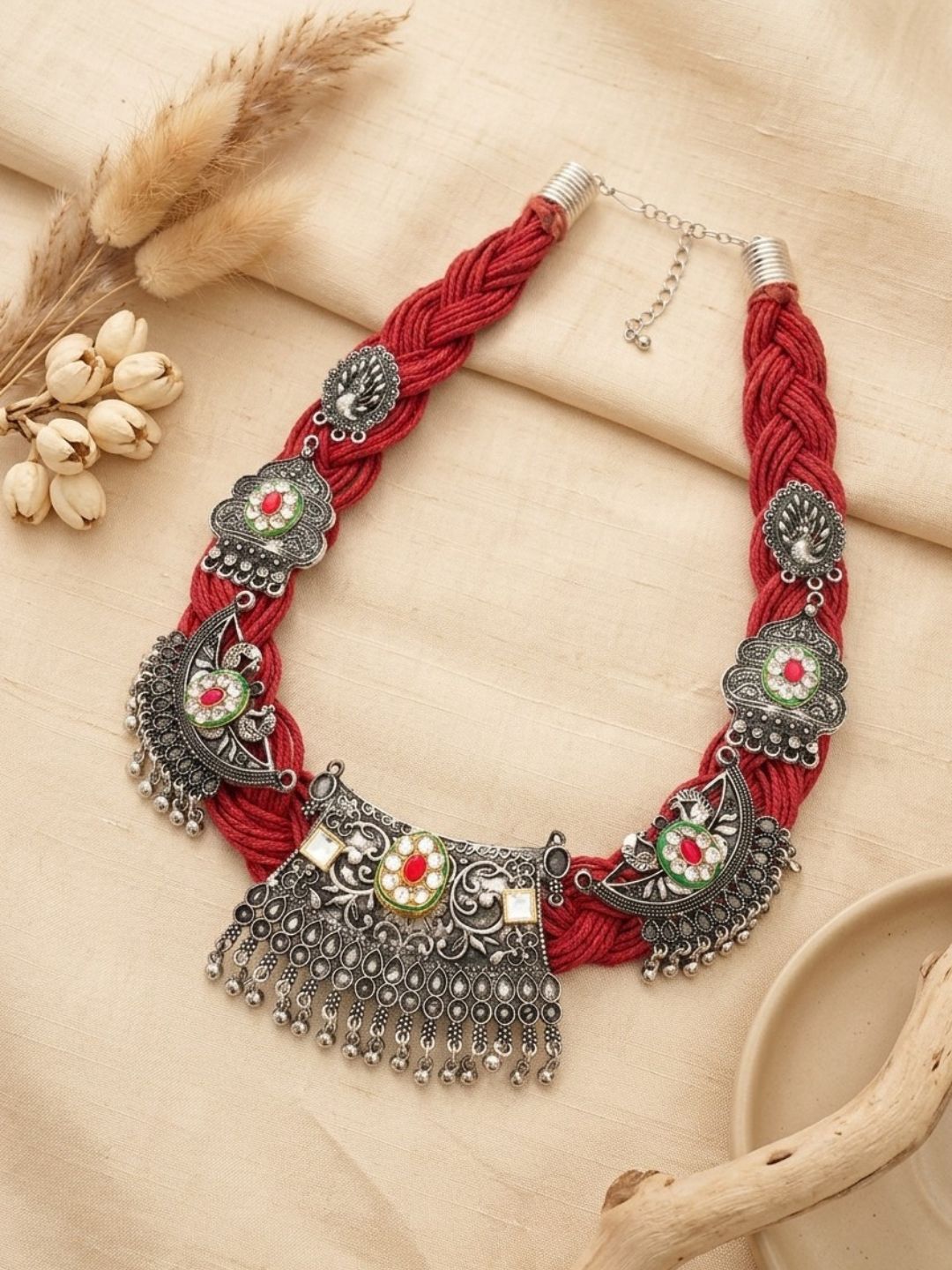 Ishhaara Jute Oxidised Kundan Stone Embellished Necklace