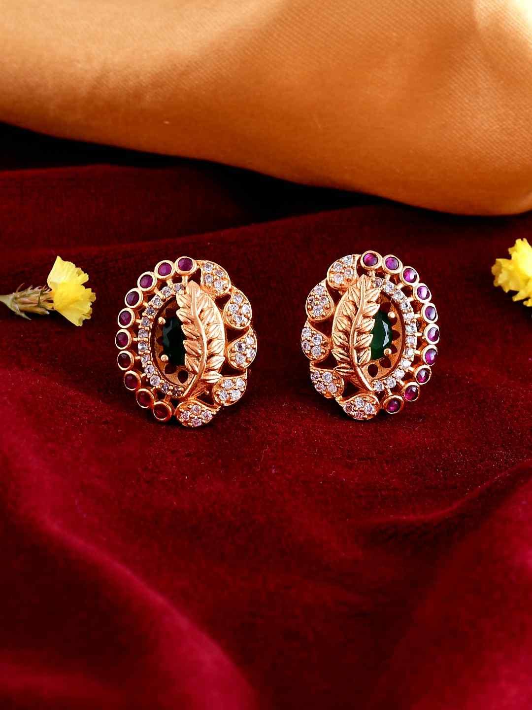 Ishhaara Kann Designed Stud