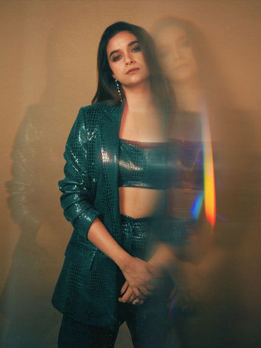 Ishhaara Keerthy Suresh In Diamond Fashion Ring