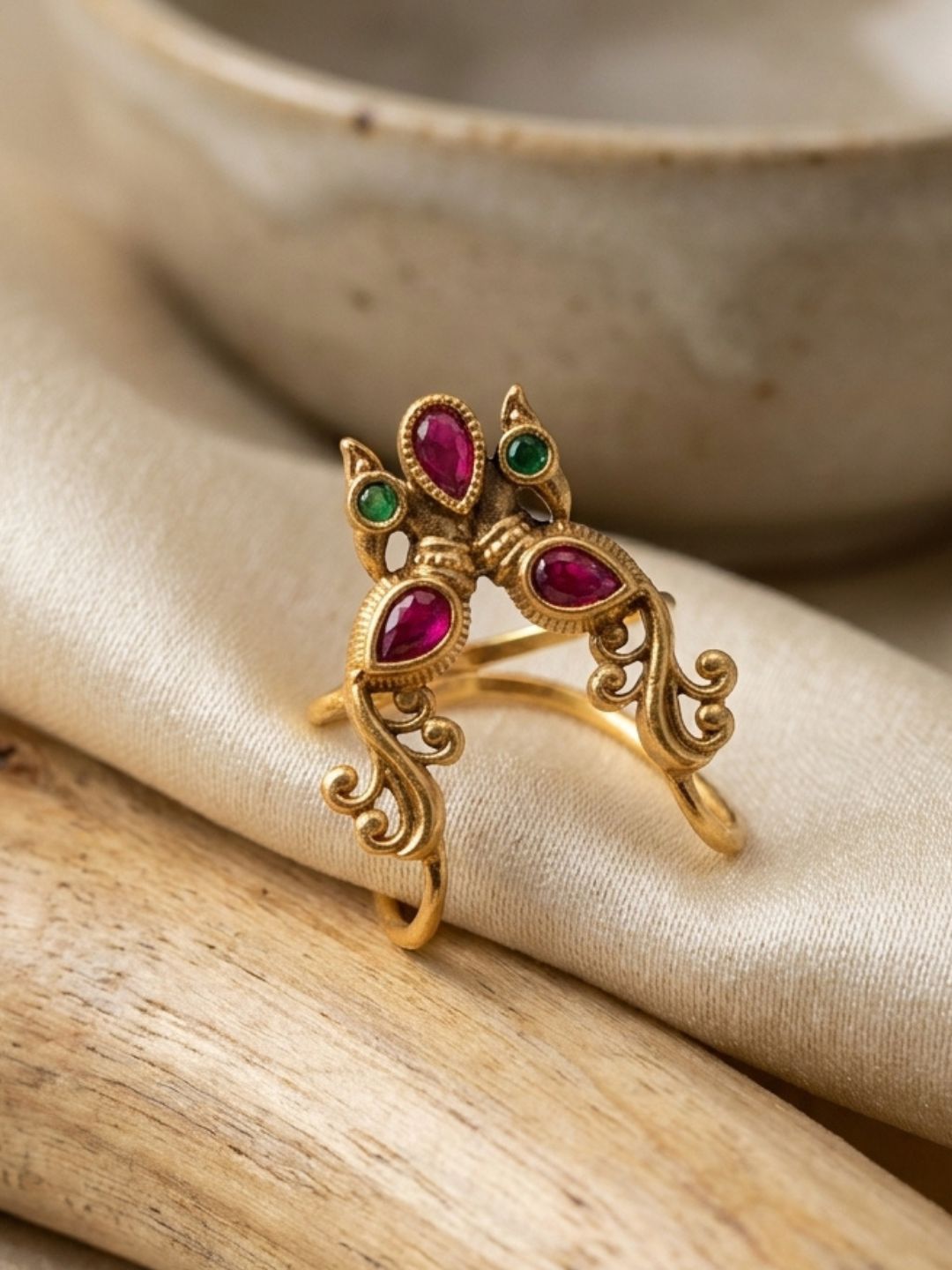 Ishhaara Kemp Green Peacock Vanki Finger Ring
