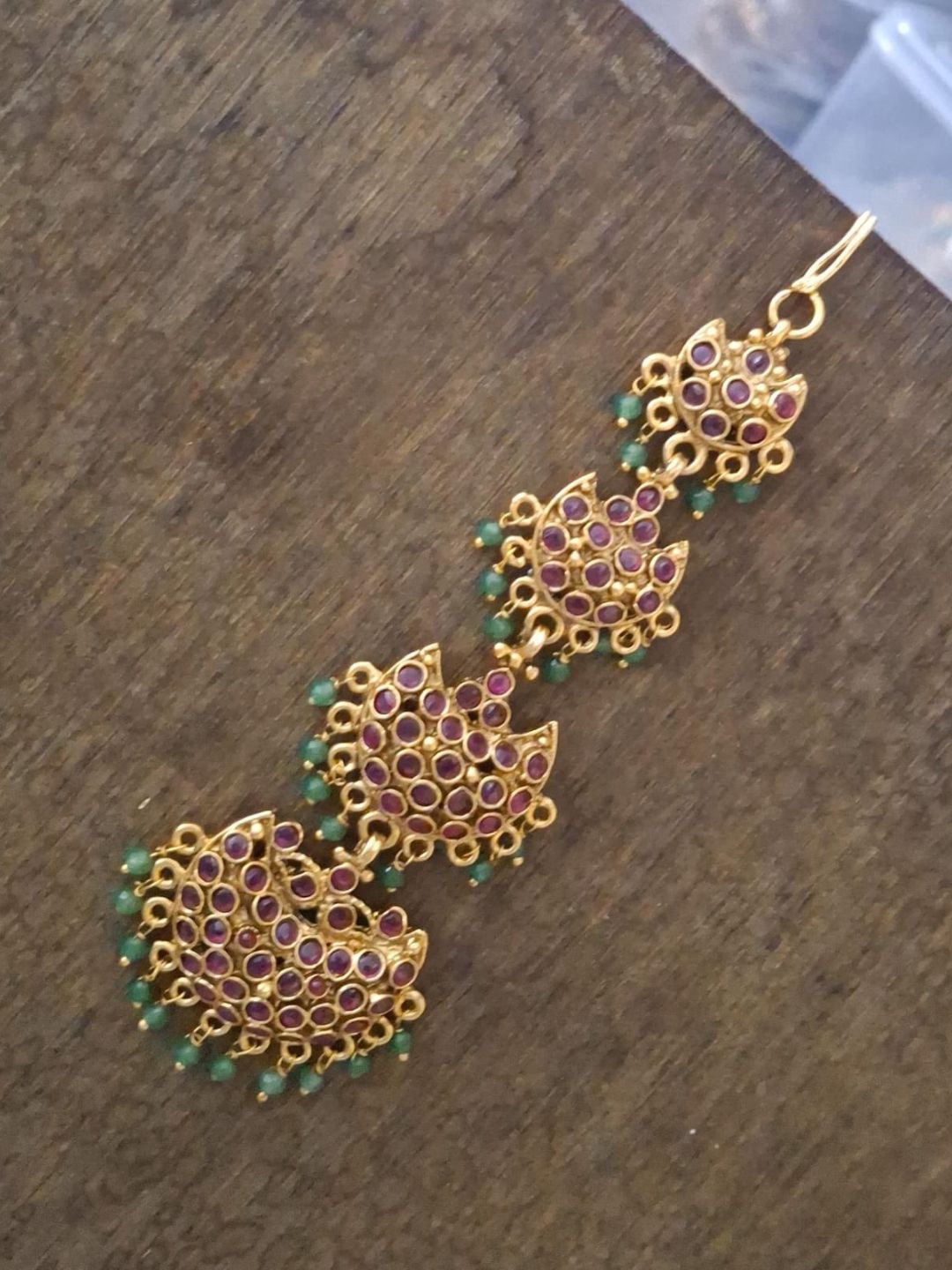 Ishhaara Kemp Half Moon Maang Tikka