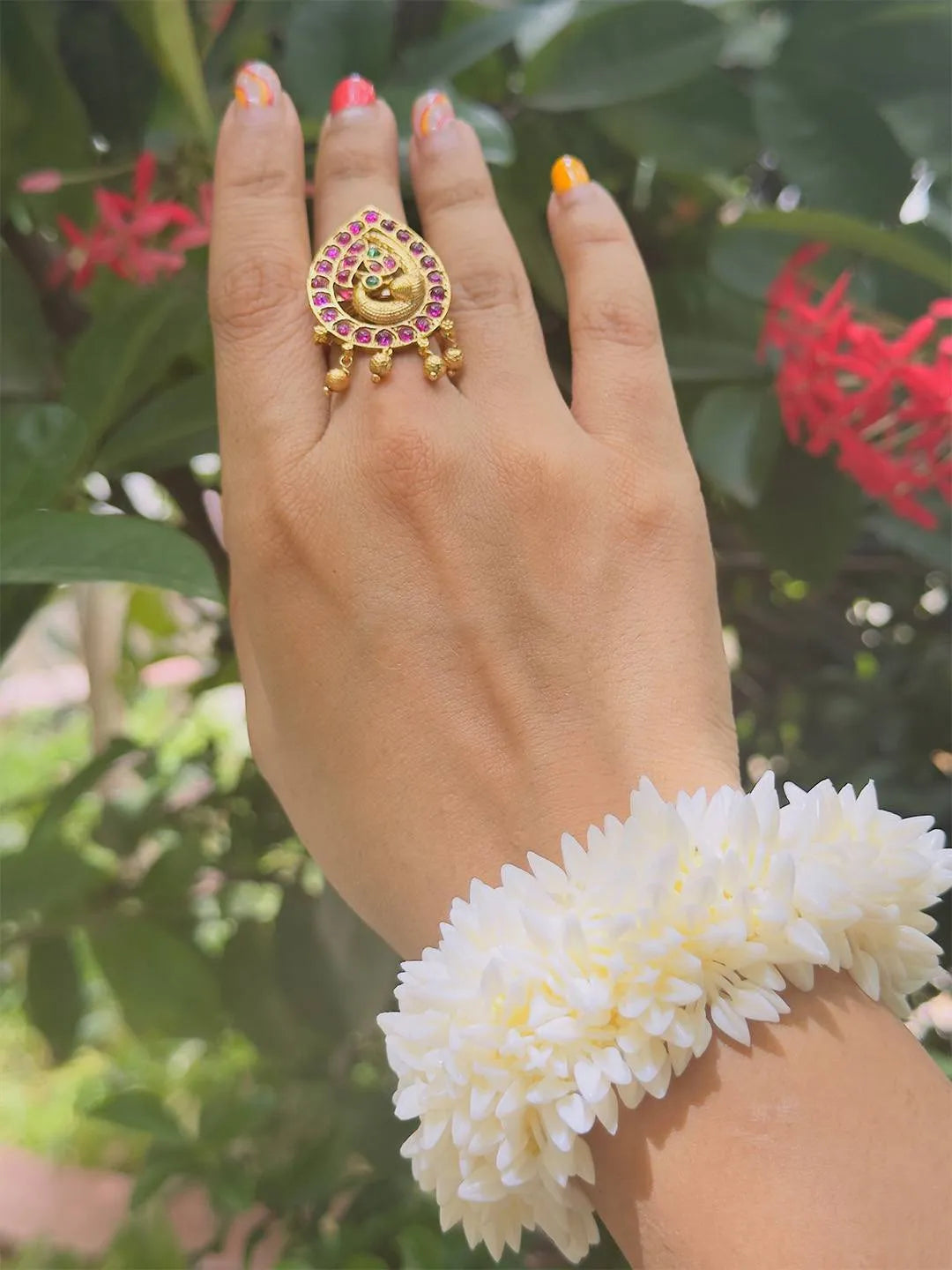 Ishhaara Kemp Studded Peacock Finger Ring