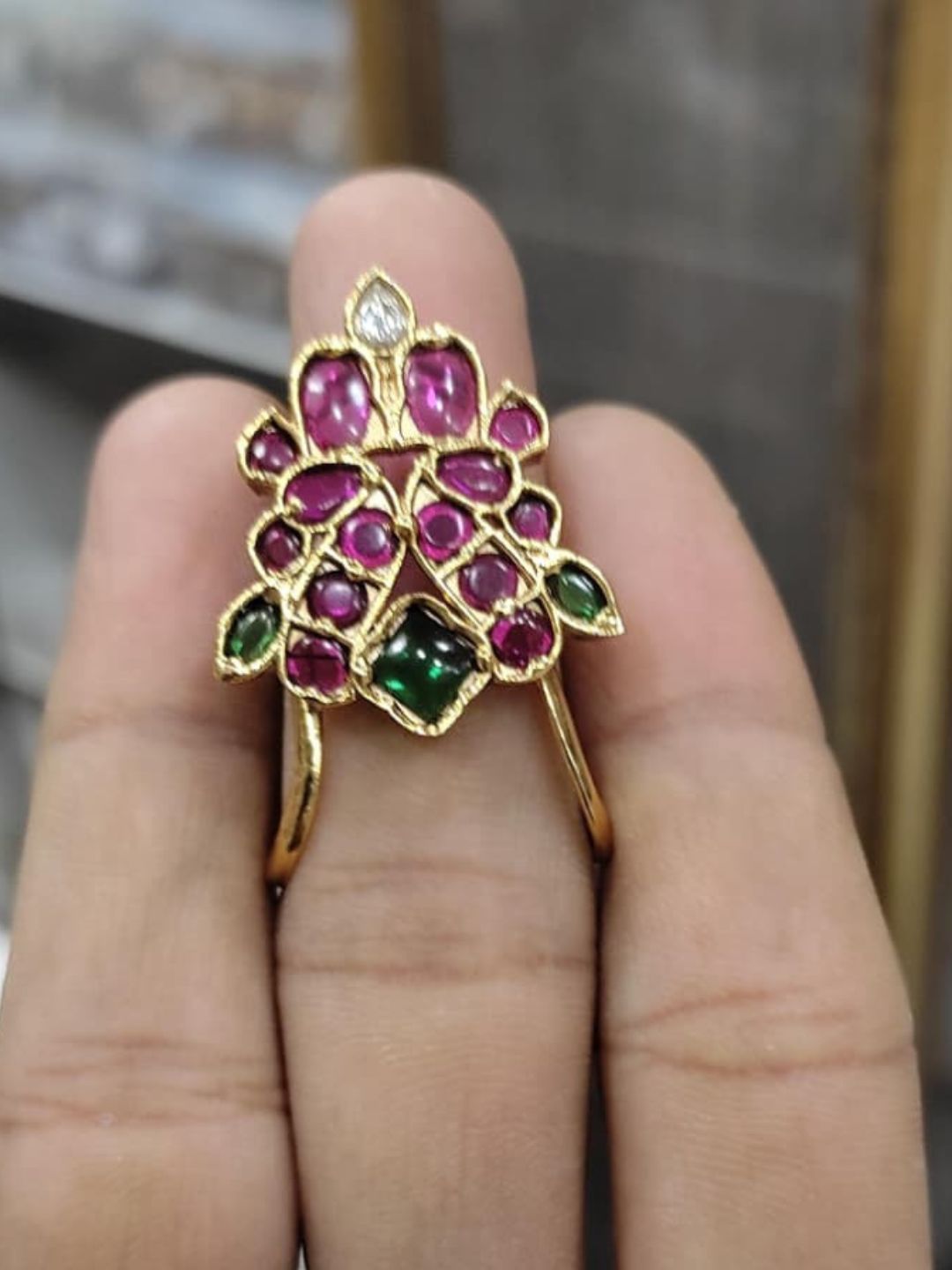 Ishhaara Kemp Studded Vanki Ring