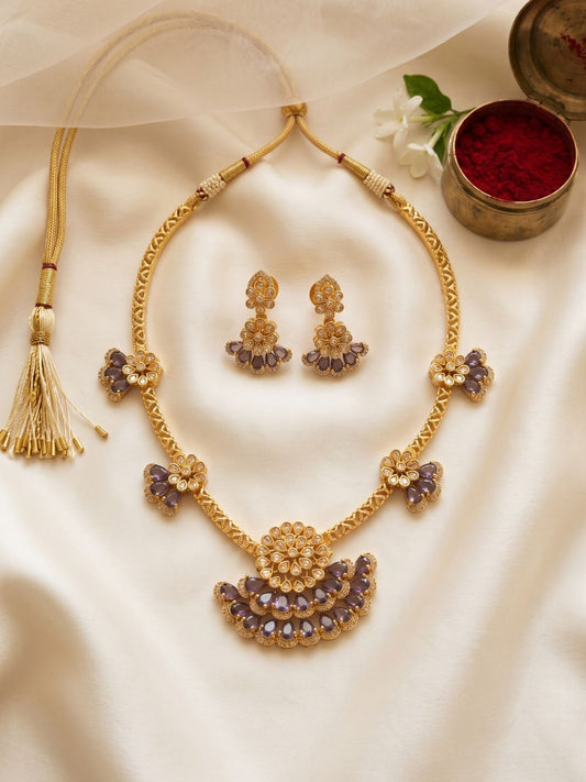Ishhaara Kempu Pearl Attigai Set