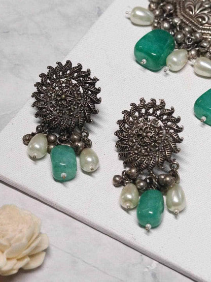 Ishhaara Kinjal Bhanushali In Oxidized Green Beaded Necklace