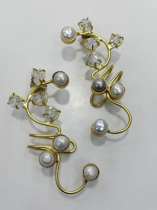 Ishhaara Korean Geometric Ear Cuff