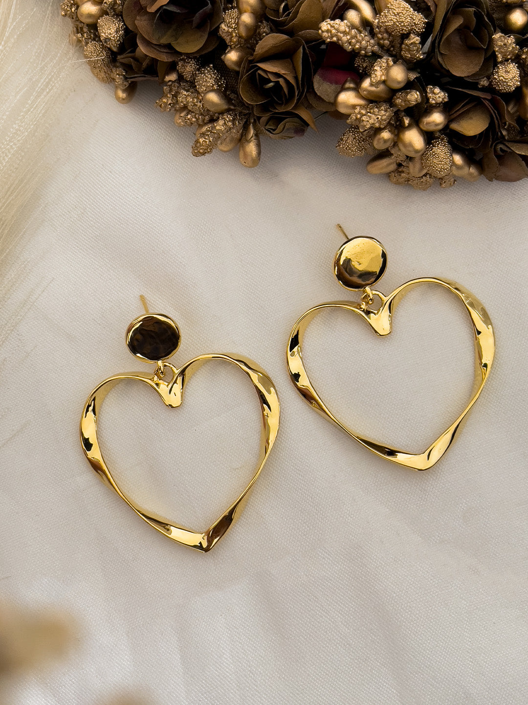 Ishhaara Korean Gold Plated Heart Earrings