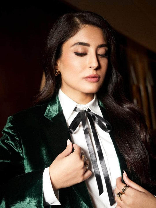 Ishhaara Kritika Kamra In Chunky Huggie Hoop Earrings