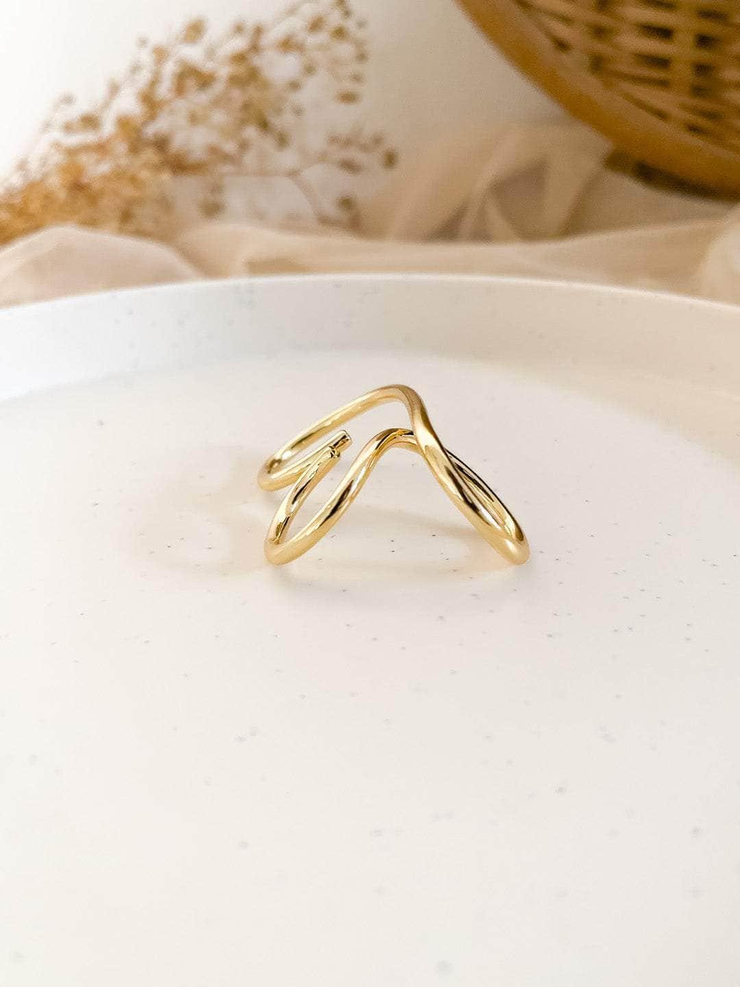 Ishhaara Krystle Dsouza In Infinity Ring