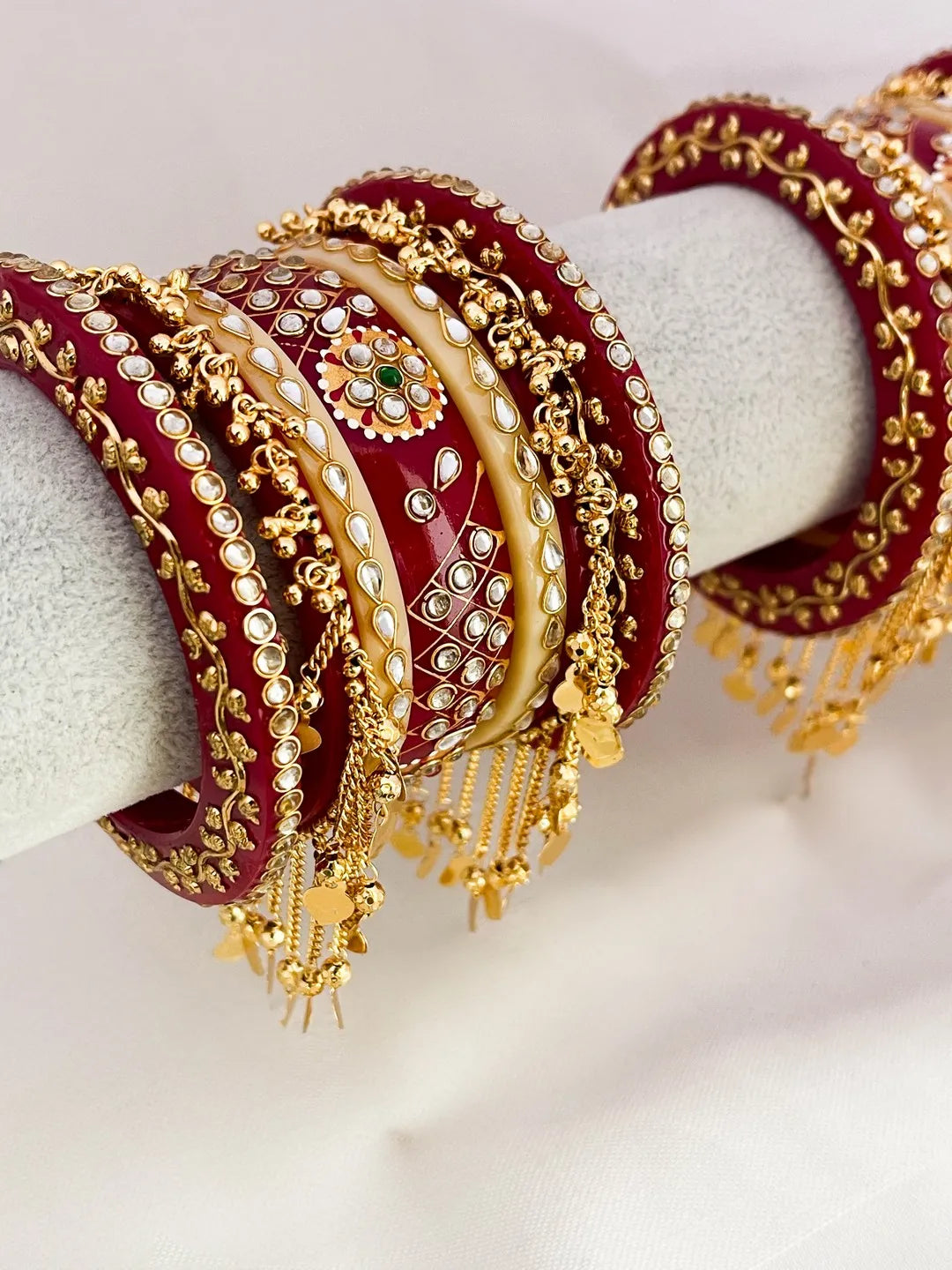 Ishhaara Kundan And Ghoongroo Studded Chooda