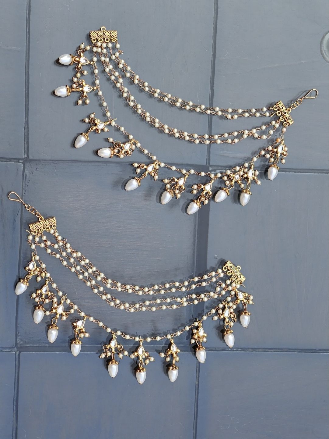 Ishhaara Kundan And Pearl Earchain