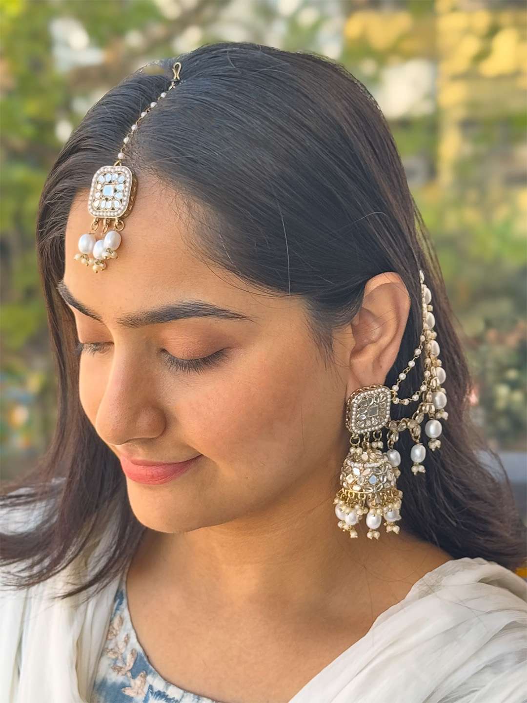 Ishhaara Kundan And Pearl Embellished Jhumkas With Earchain And Teeka