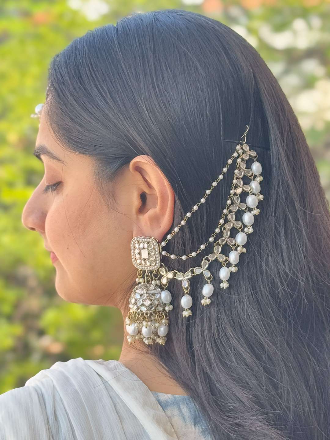 Ishhaara Kundan And Pearl Embellished Jhumkas With Earchain And Teeka