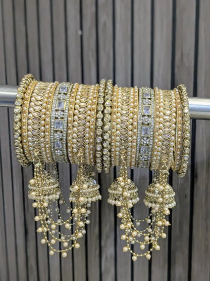 Ishhaara Kundan Antique Finish Jhumka Bangles