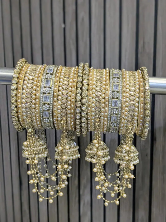 Ishhaara Kundan Antique Finish Jhumka Bangles