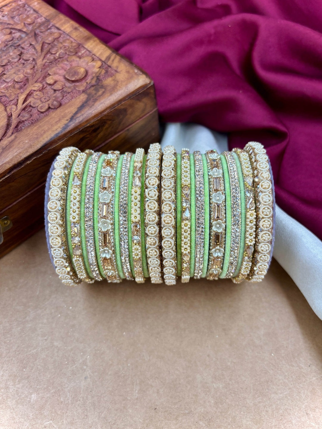 Ishhaara Kundan Bangles Set 2pcs Gold - view 12