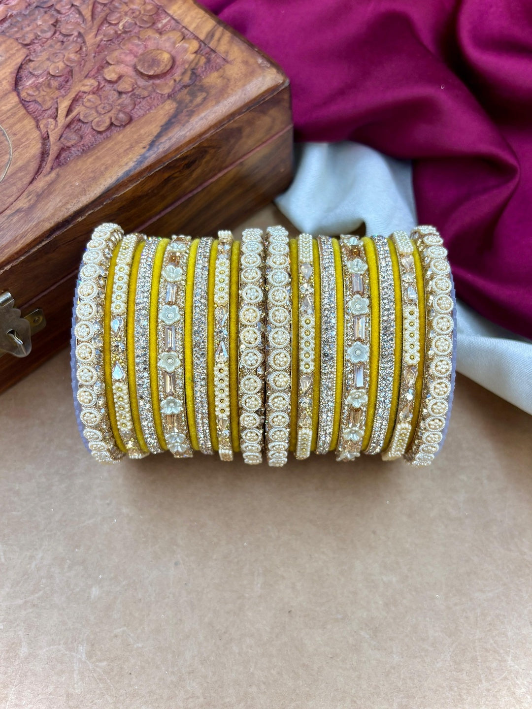 Ishhaara Kundan Bangles Set 2pcs Gold - view 18