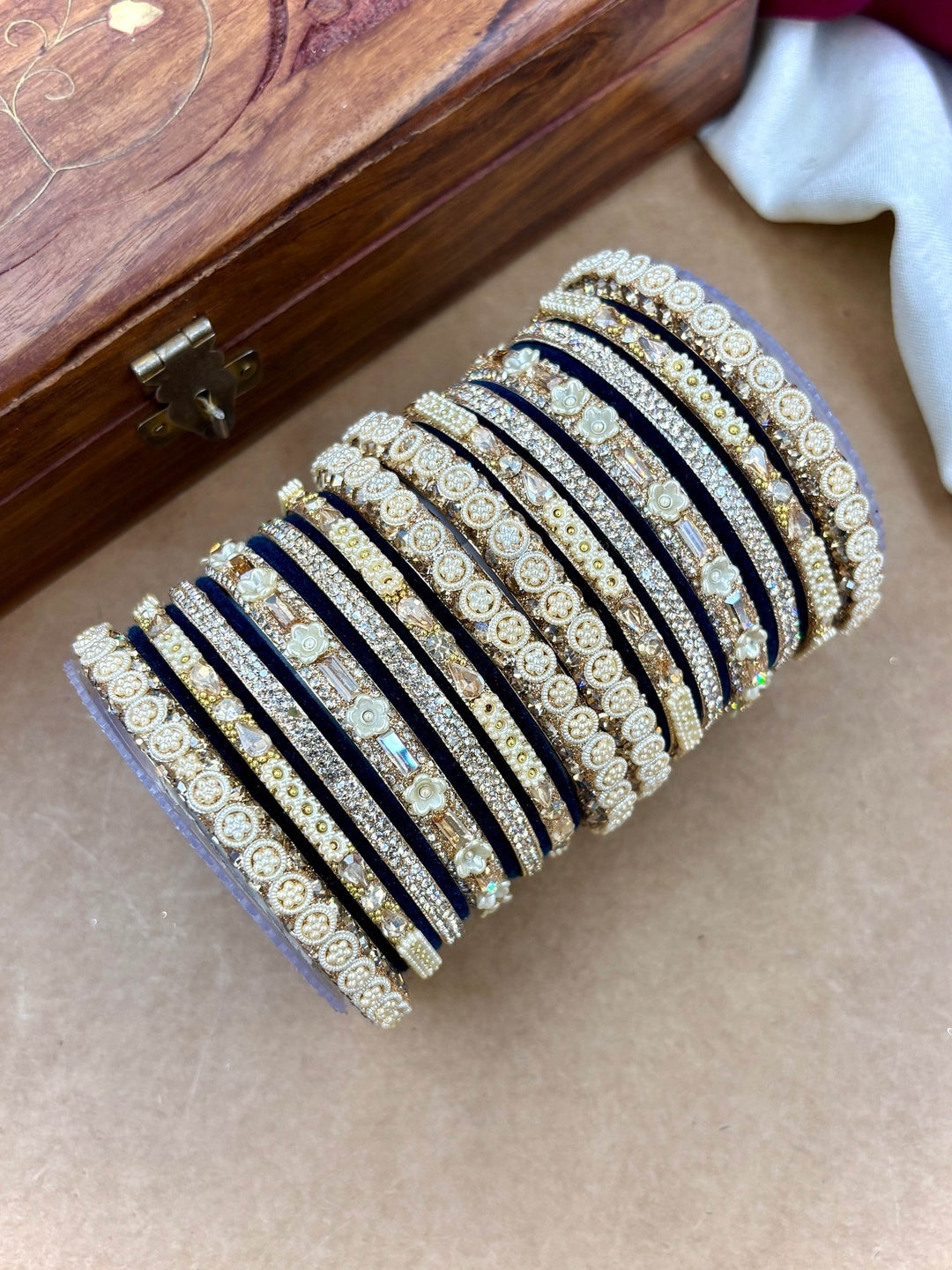 Ishhaara Kundan Bangles Set 2pcs Gold - view 4