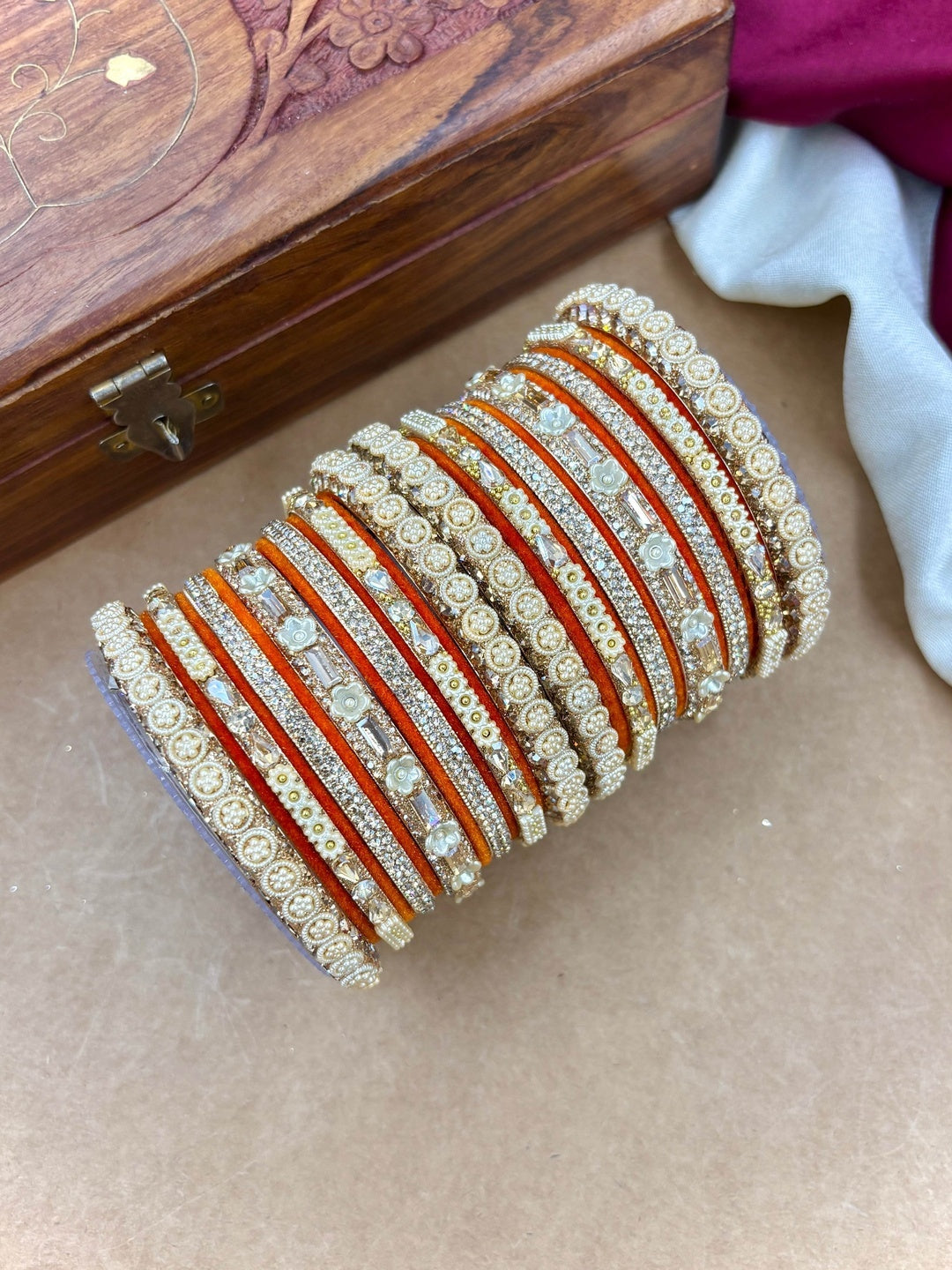 Ishhaara Kundan Bangles Set 2pcs Gold - view 7
