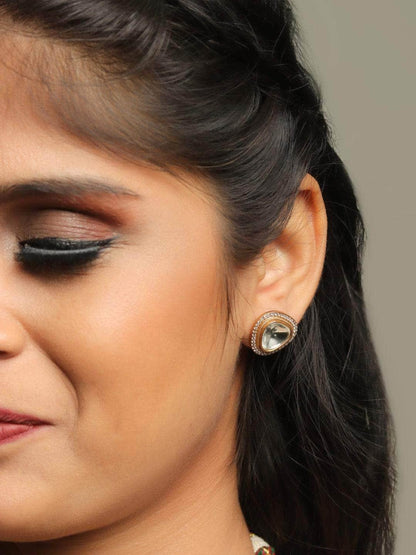 Ishhaara Kundan Carved Green Stone Necklace Set