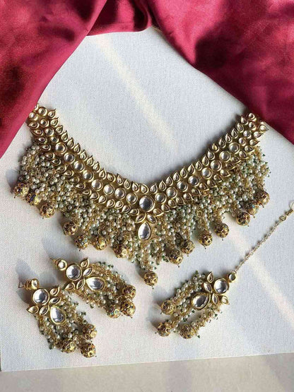 Ishhaara Kundan Coral Set With Golden Beads