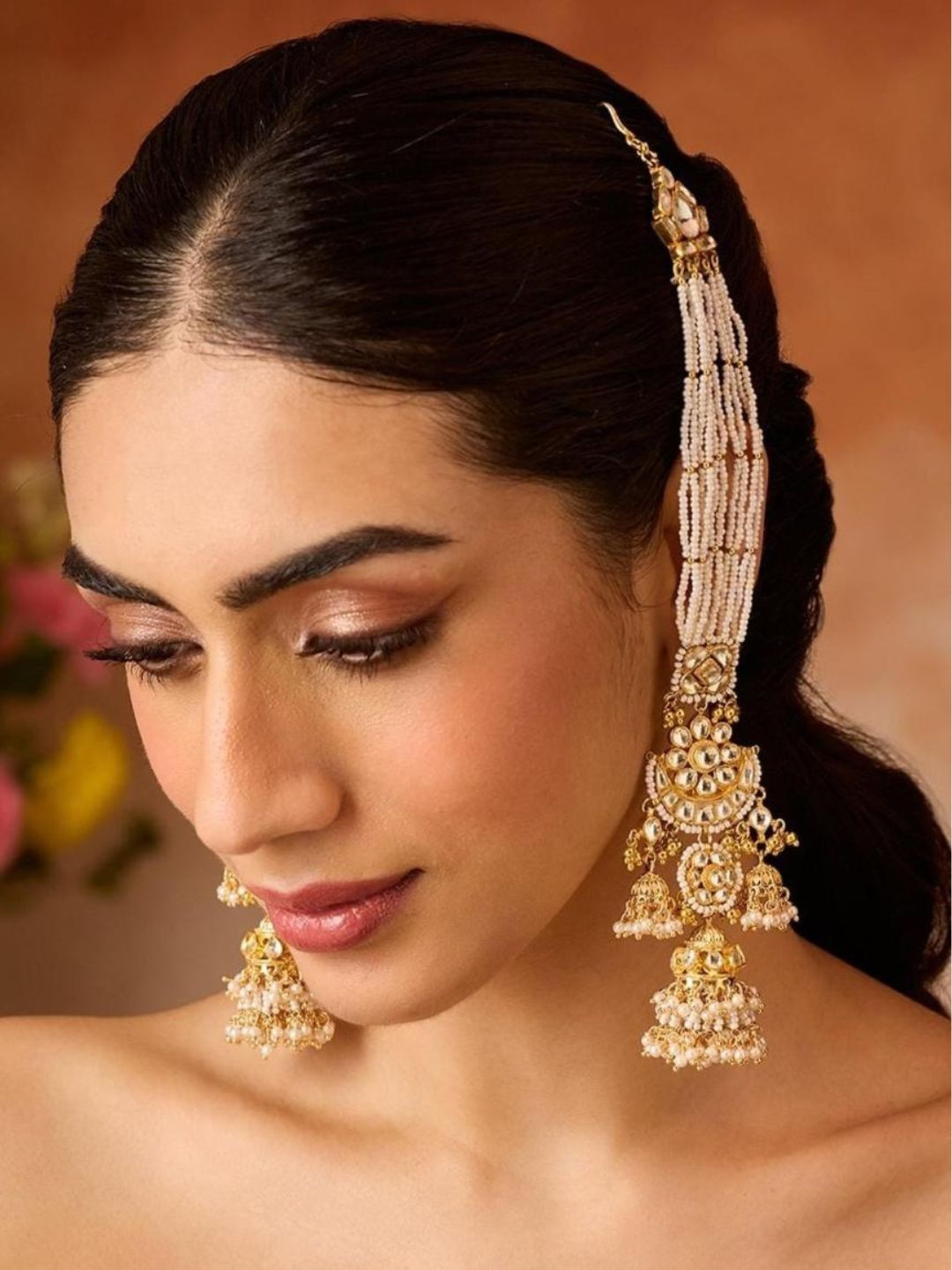 Ishhaara Kundan Embellished Jhumka Earrings With Kaan Chain