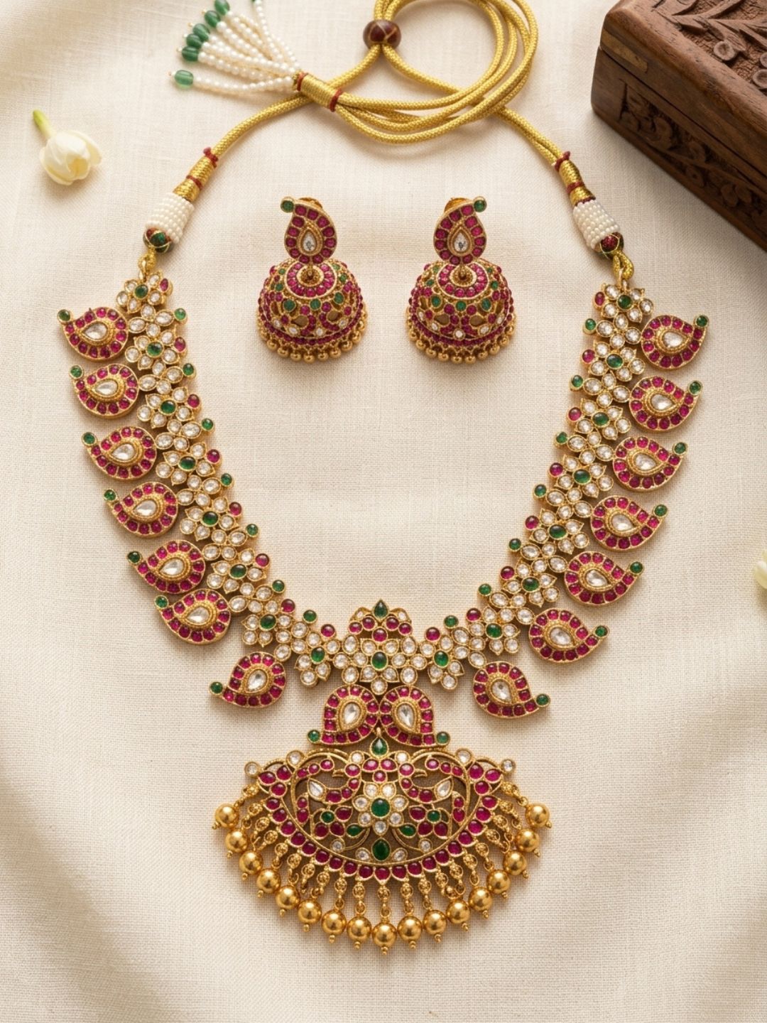 Ishhaara Kundan Jadau Maanga Necklace
