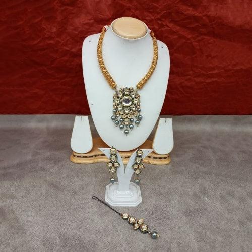 Ishhaara Kundan Pendant Trunk Necklace Set
