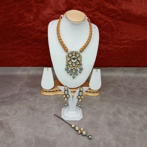 Ishhaara Kundan Pendant Trunk Necklace Set